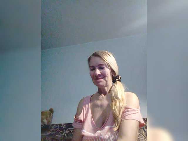 victoria71's BongaCams show and profile