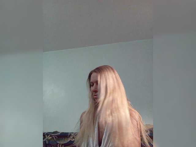 victoria71's BongaCams show and profile