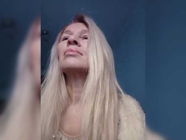 victoria71's BongaCams show and profile