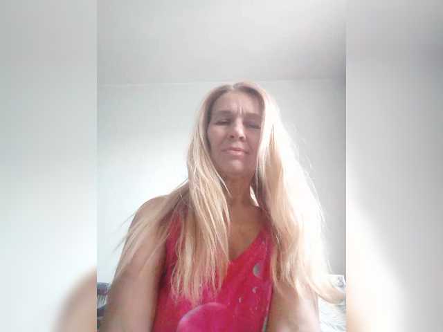 victoria71's BongaCams show and profile