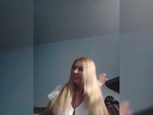 victoria71's BongaCams show and profile