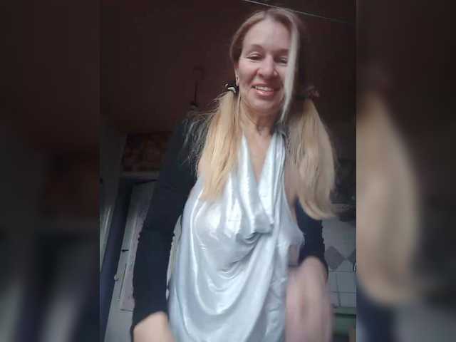 victoria71's BongaCams show and profile