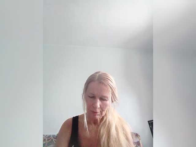 victoria71's BongaCams show and profile