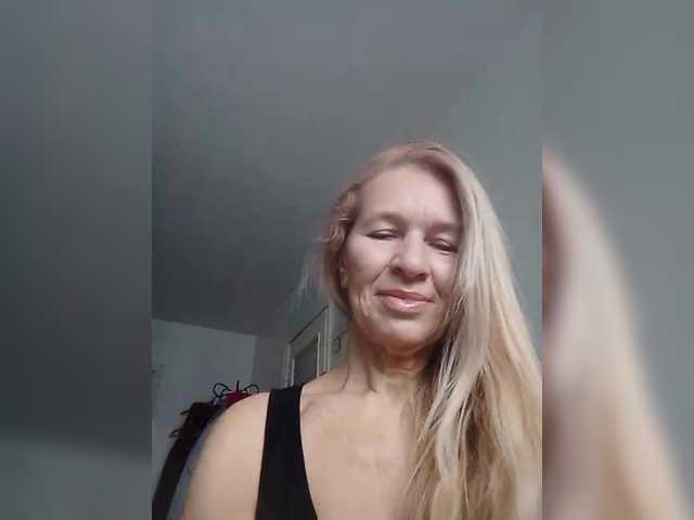 victoria71's BongaCams show and profile