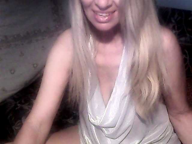 victoria71's BongaCams show and profile