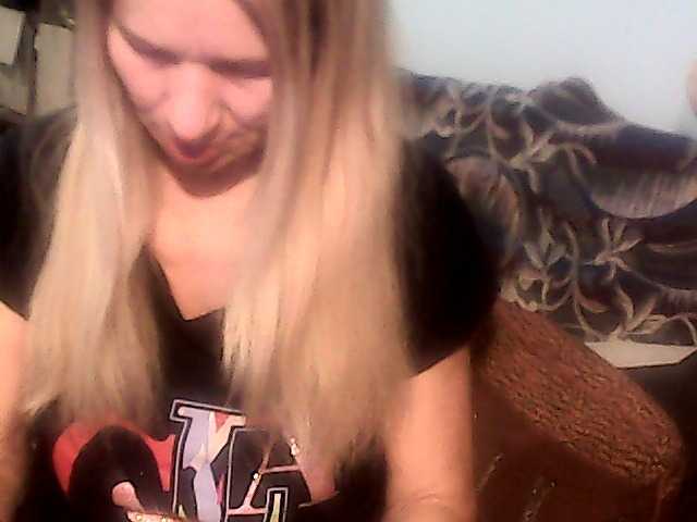 victoria71's BongaCams show and profile