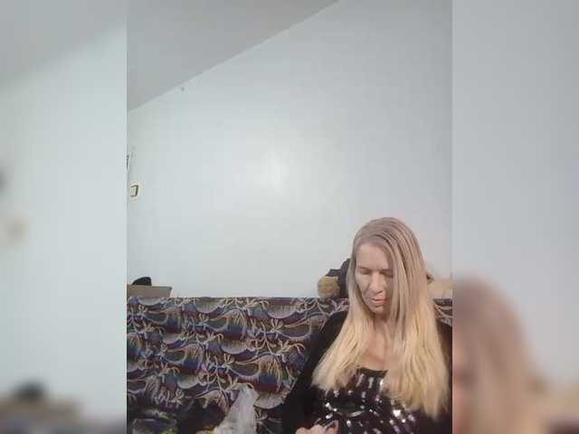 victoria71's BongaCams show and profile