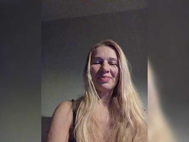 victoria71's BongaCams show and profile