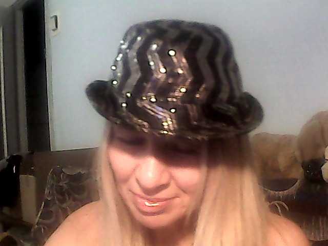 victoria71's BongaCams show and profile