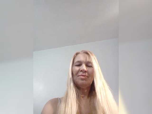 victoria71's BongaCams show and profile