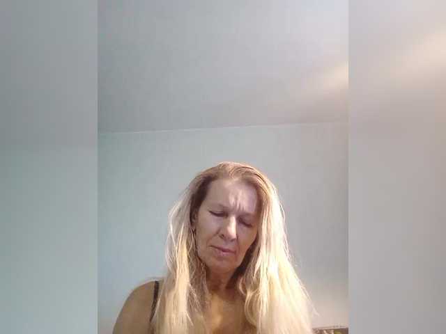 victoria71's BongaCams show and profile