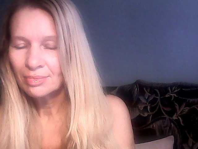 victoria71's BongaCams show and profile