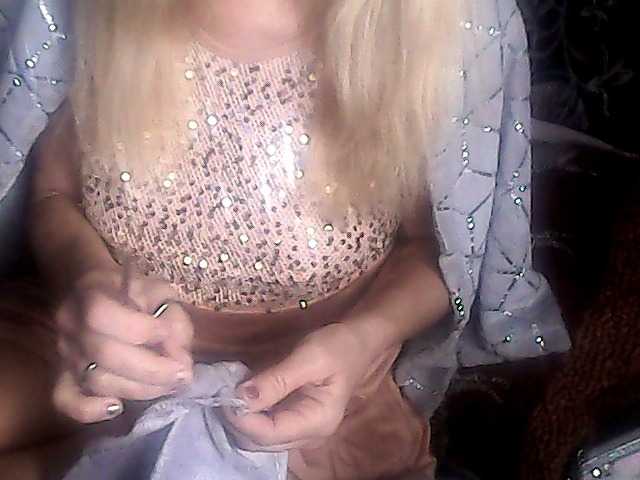 victoria71's BongaCams show and profile