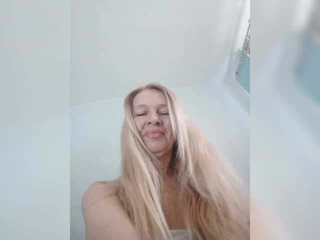 victoria71's BongaCams show and profile