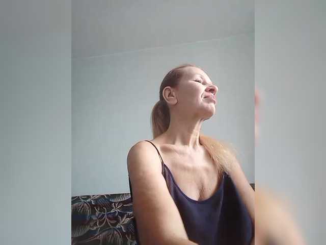 victoria71's BongaCams show and profile