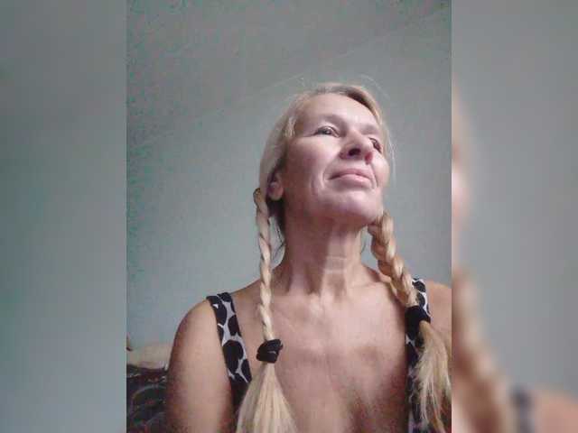 victoria71 from BongaCams
