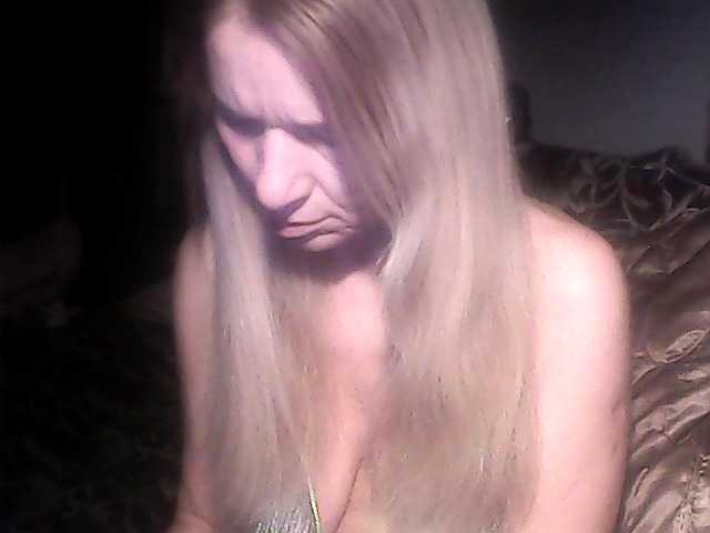 victoria71's BongaCams show and profile