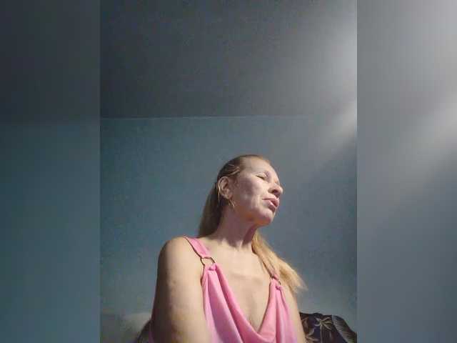 victoria71's BongaCams show and profile