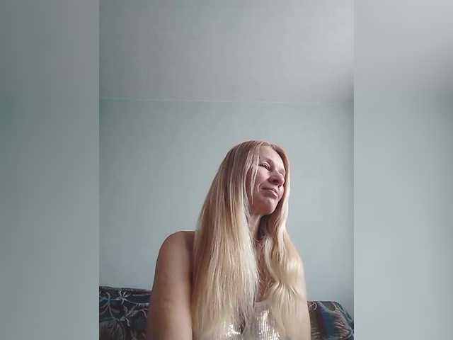 victoria71's BongaCams show and profile