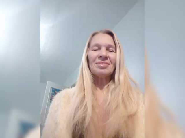 victoria71's BongaCams show and profile