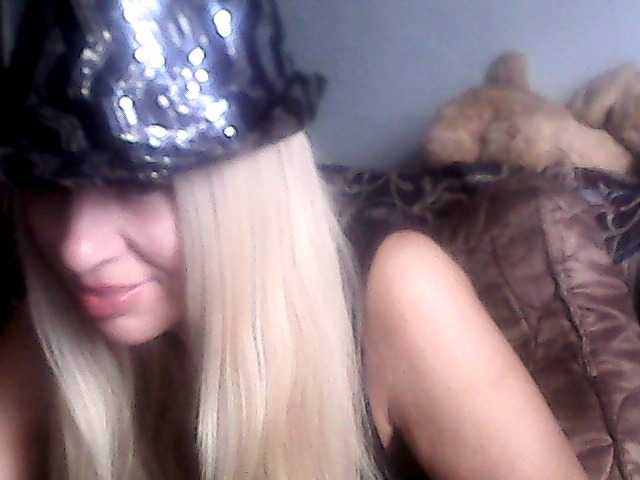 victoria71's BongaCams show and profile