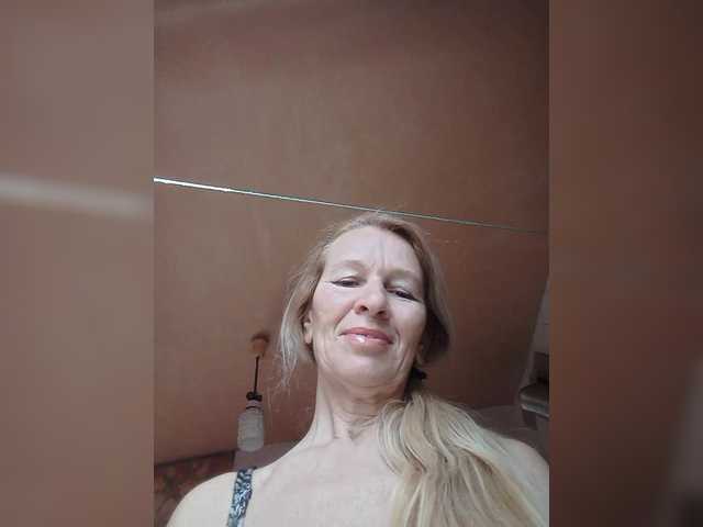 victoria71's BongaCams show and profile