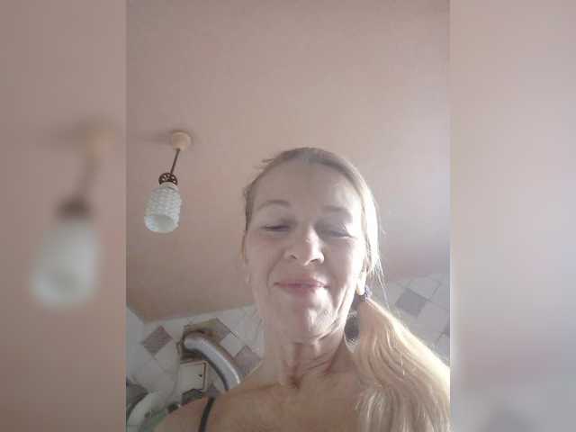 victoria71's BongaCams show and profile