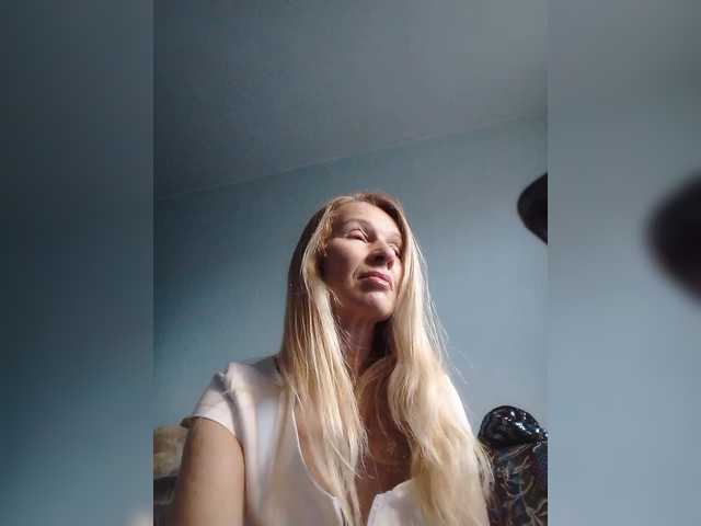 victoria71's BongaCams show and profile