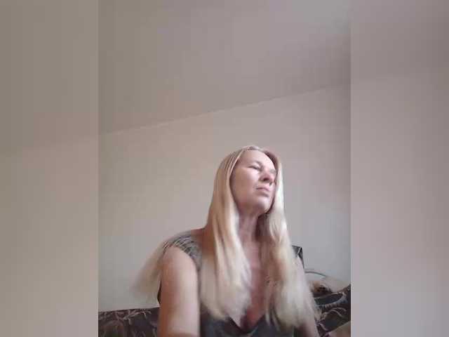 victoria71's BongaCams show and profile