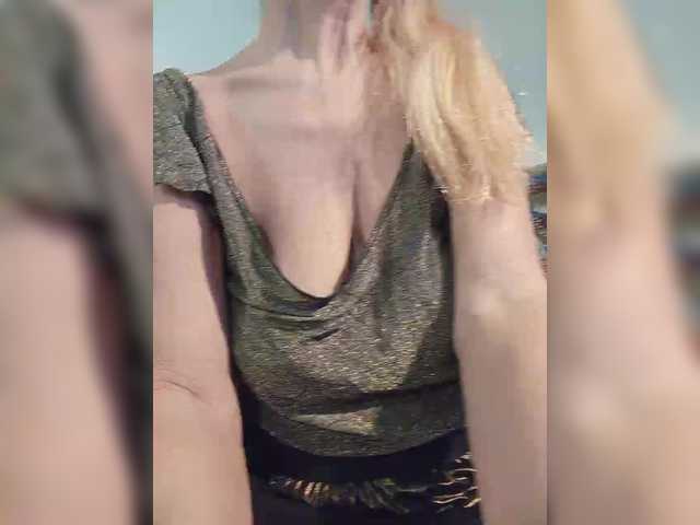 victoria71's BongaCams show and profile