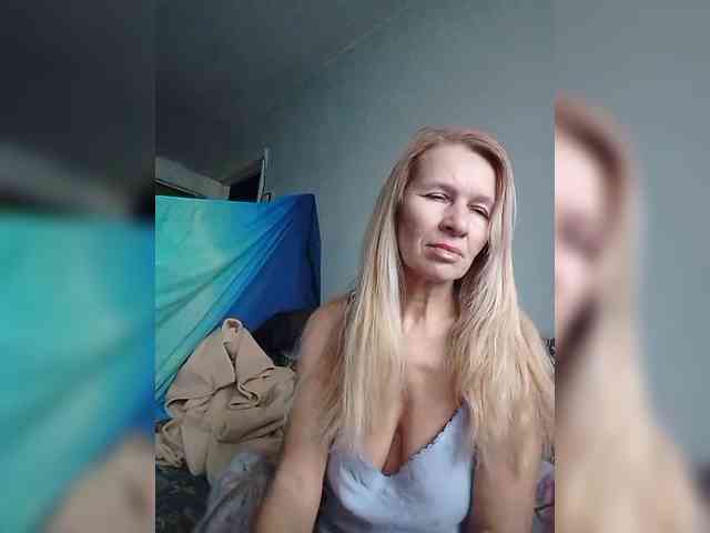 victoria71 Live Webcam on BongaCams