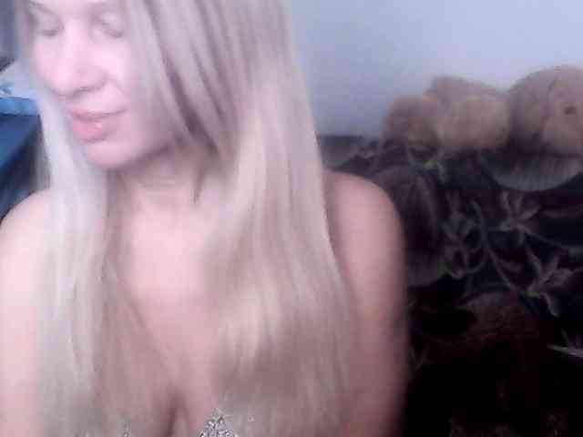 victoria71 Live Webcam on BongaCams