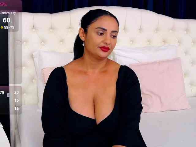 ScarletBarnes webcam