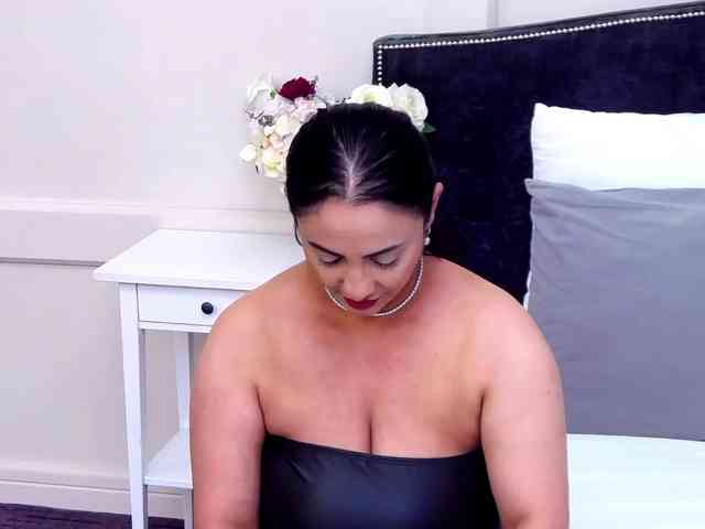 ScarletBarnes webcam