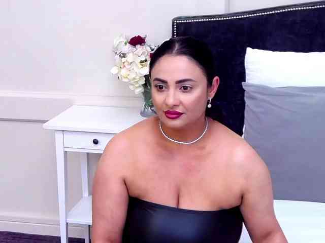 ScarletBarnes webcam