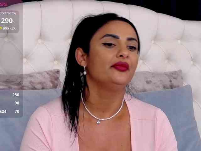 ScarletBarnes webcam