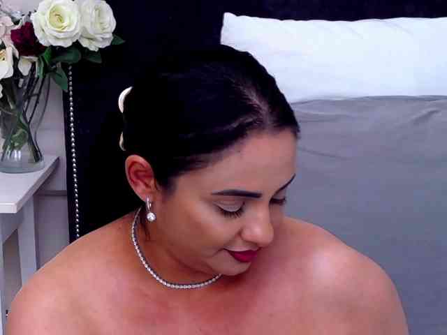 ScarletBarnes webcam