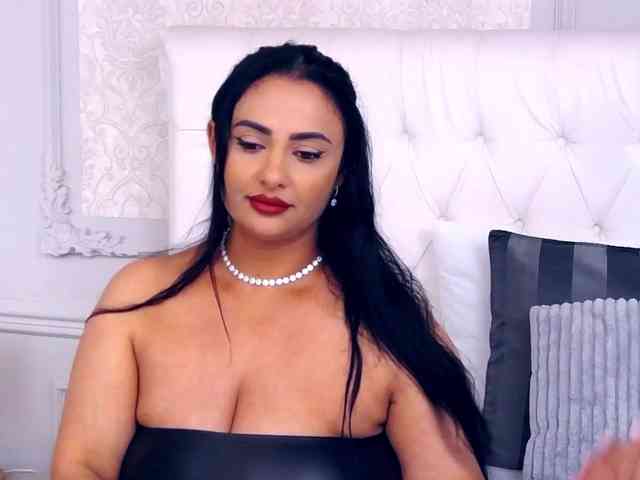 ScarletBarnes webcam