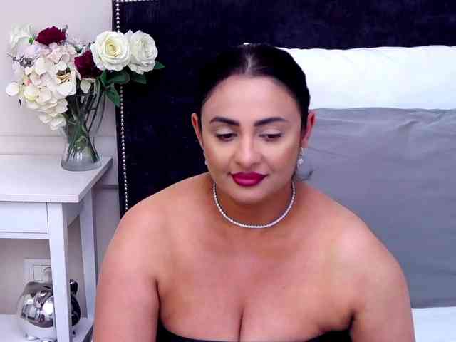 ScarletBarnes webcam