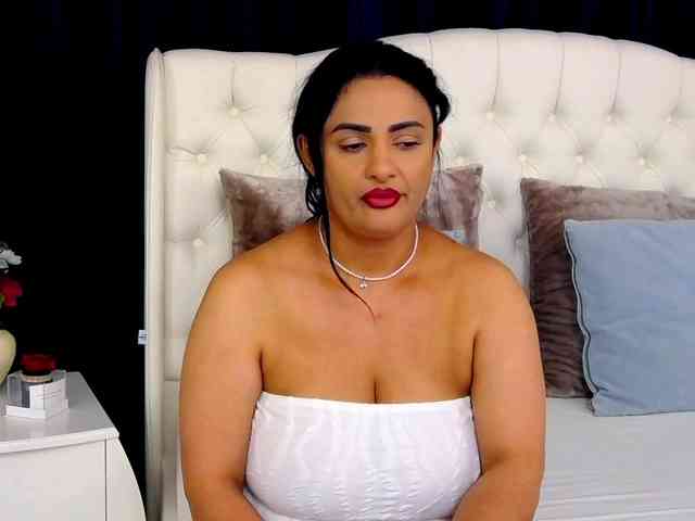 ScarletBarnes webcam