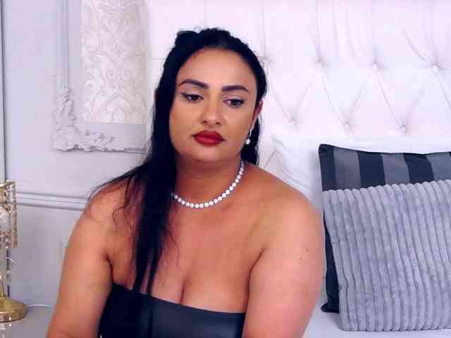 ScarletBarnes webcam