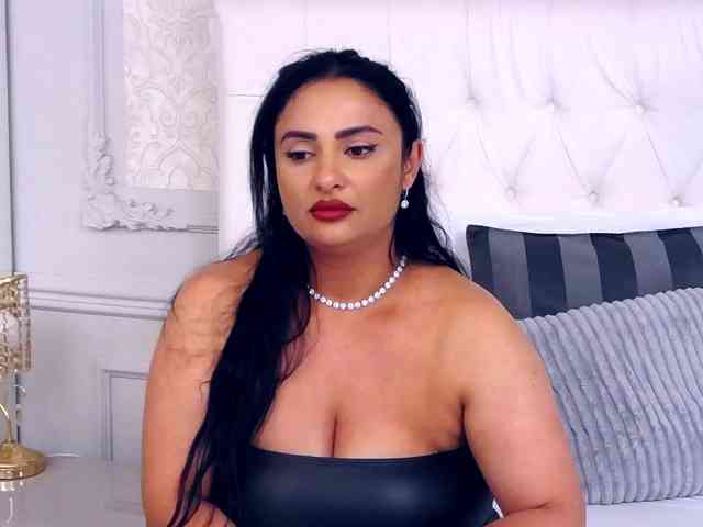 ScarletBarnes webcam