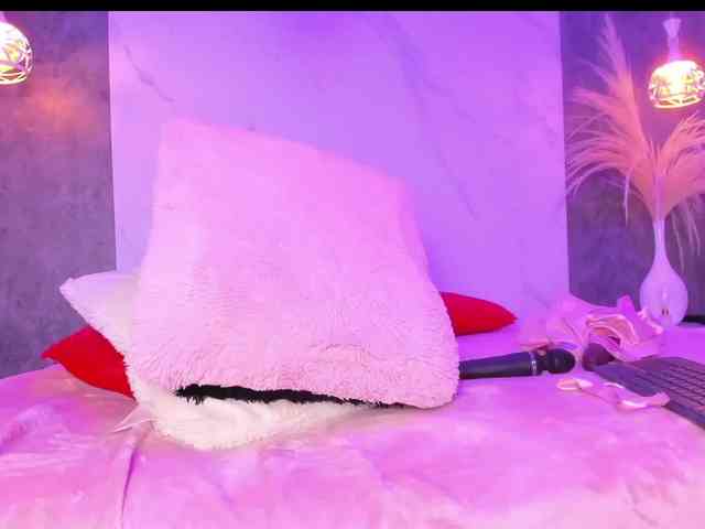 LanaaMatthews webcam