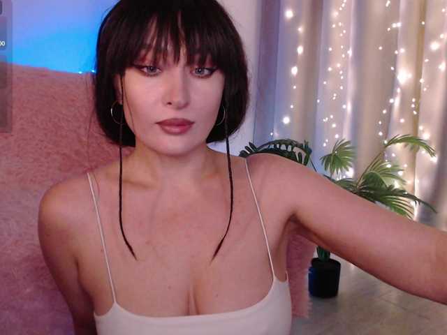 Zeeeme's BongaCams show and profile