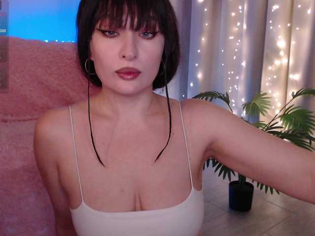 Zeeeme's BongaCams show and profile
