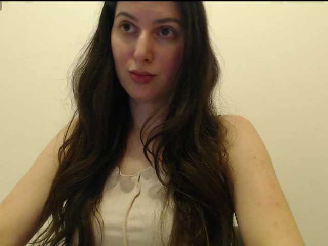 Hot-lina's BongaCams show and profile