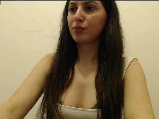 Hot-lina's BongaCams show and profile