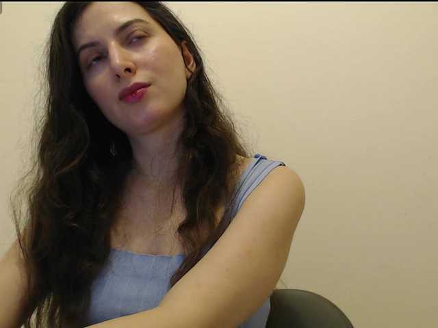 Hot-lina's BongaCams show and profile