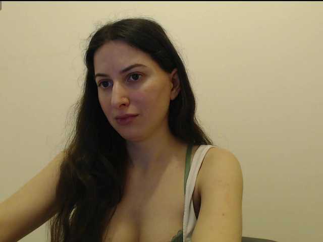 Hot-lina's BongaCams show and profile