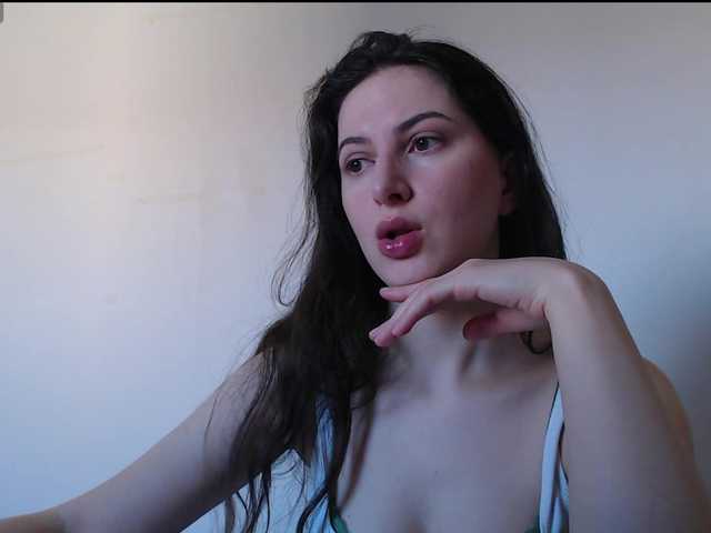 Hot-lina's BongaCams show and profile